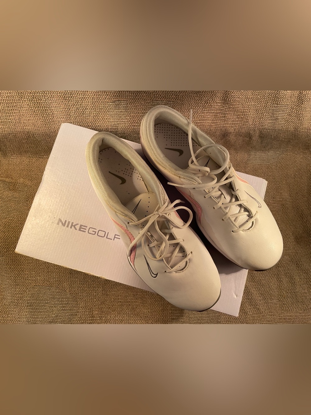 Nike Ace Women's Athletic Golf Shoes Cream with Pink Trim